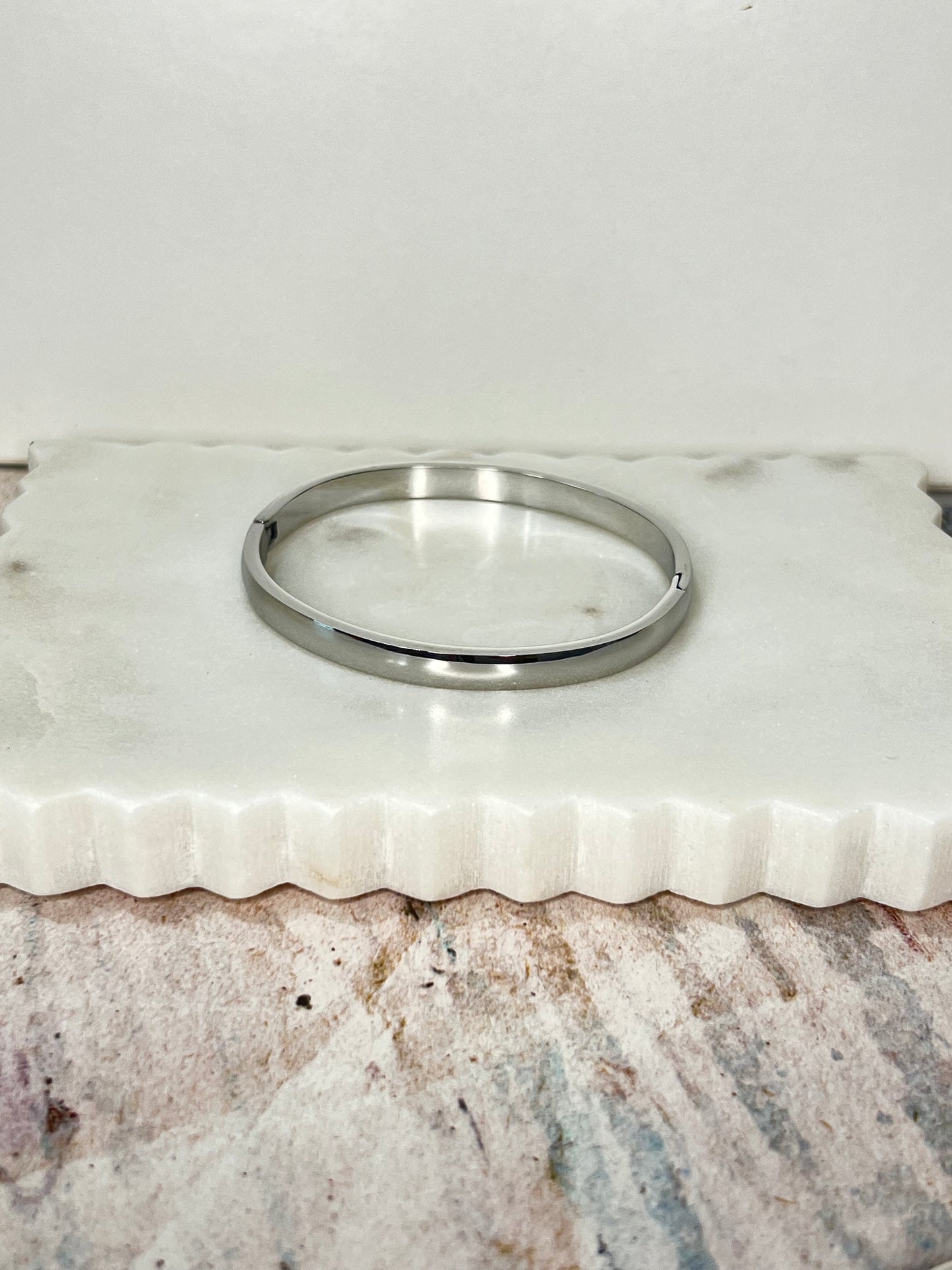 Minimalistic Bangle