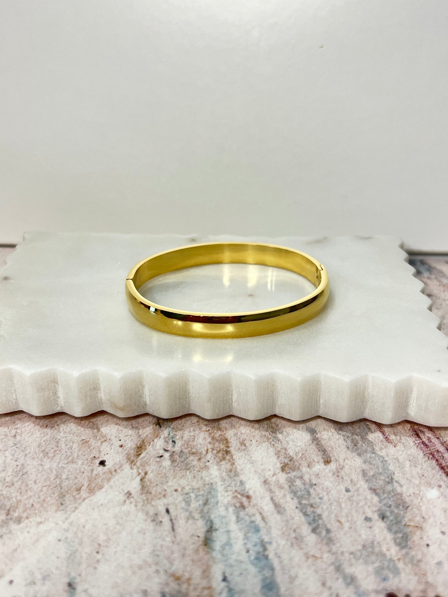 Minimalistic Bangle