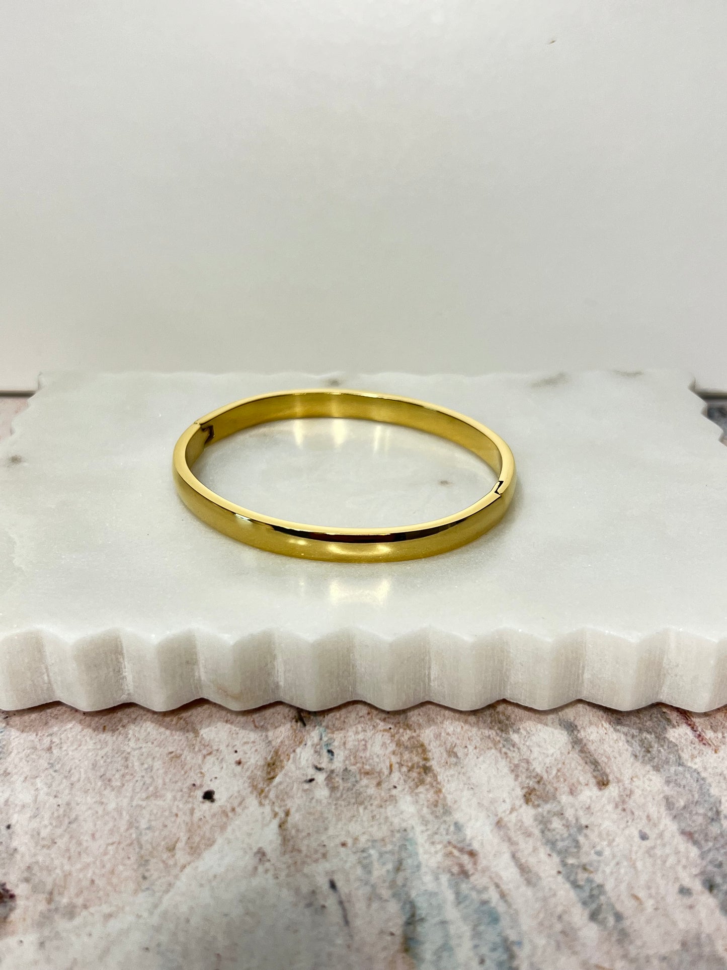 Minimalistic Bangle